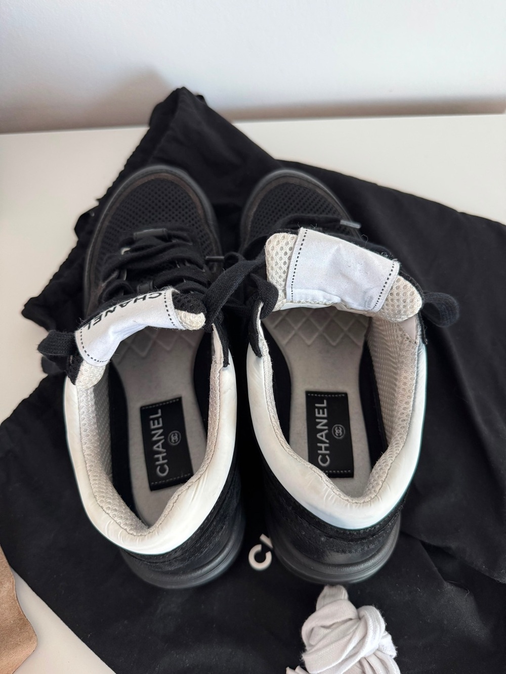 Chanel Black & White CC Logo Women's Sneakers - Picture 3 of 7